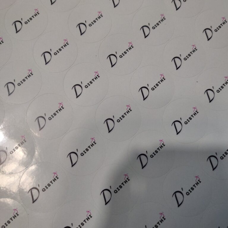 Stiker Elegan untuk Brand Fashion: Solusi Cetak Custom di Tasikmalaya