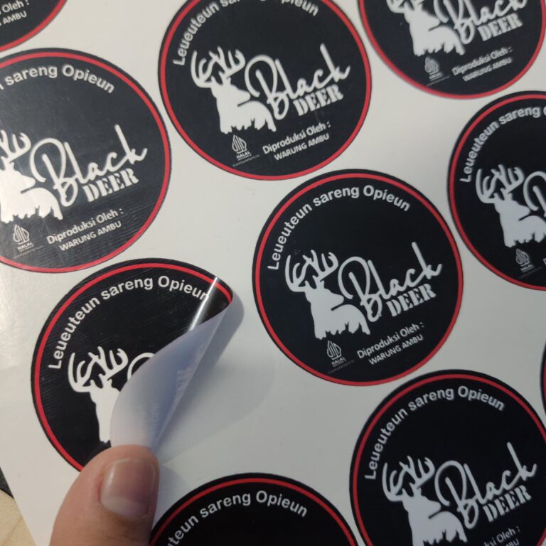 Perbedaan Stiker Vinyl dan Kertas untuk Kemasan Produk di Tasikmalaya